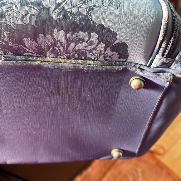 Lululemon bag - for gym, office, a weekend bag or even a cool diaper bag! - Picture 8 of 8